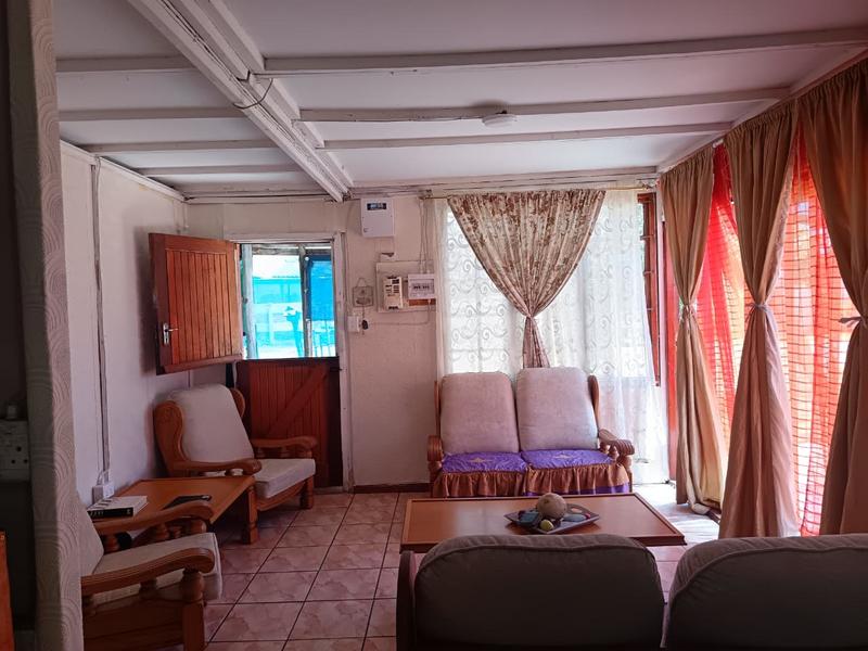2 Bedroom Property for Sale in Theronville Western Cape